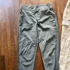 Athleta Brooklyn Ankle Pant, size 2, like new, army green